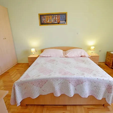 Apartment Arena